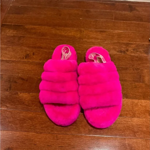 UGG Fluff Yeah Slides - Picture 2 of 4